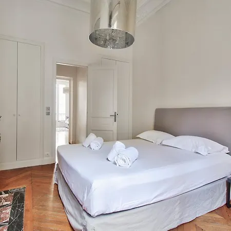 Apartment Saint Philippe Du Roule *