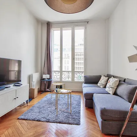 Saint Philippe Du Roule Apartment *